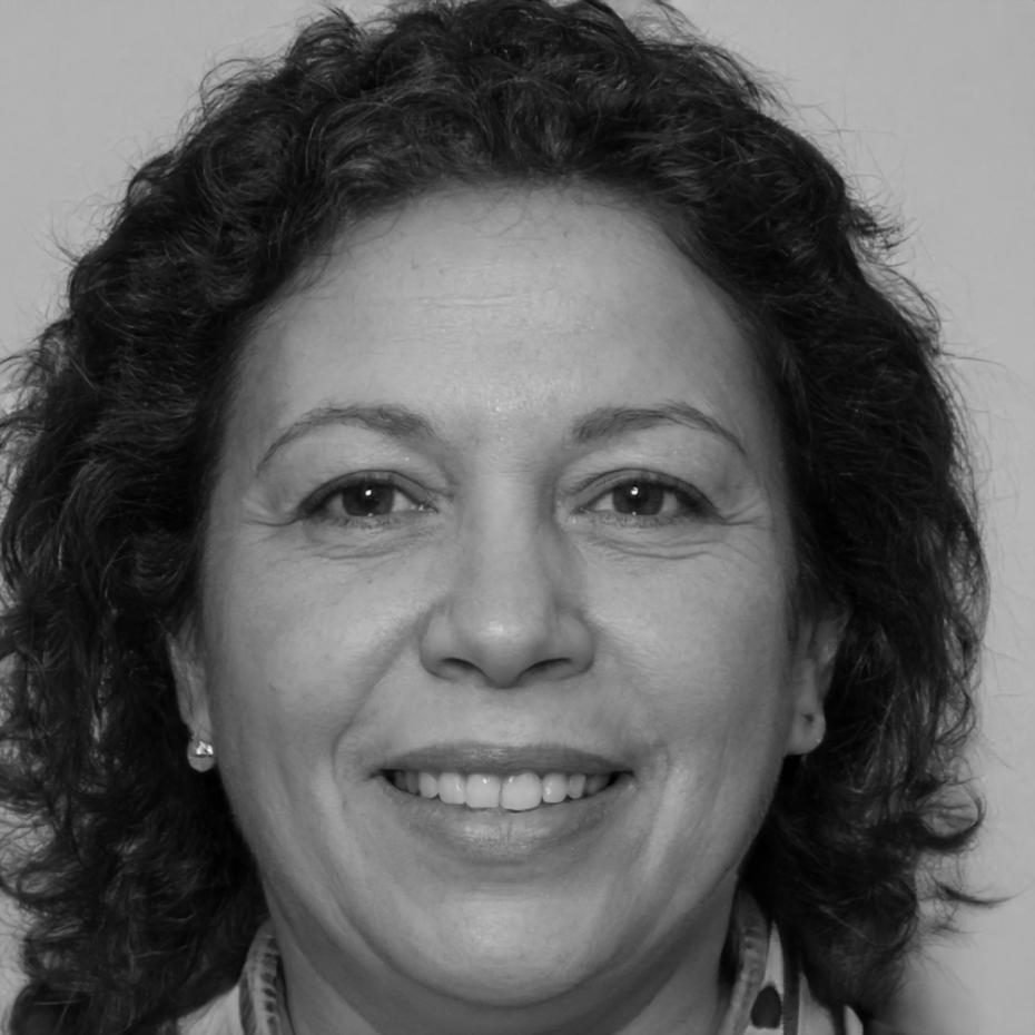 Retrato profesional de Esperanza Montemayor